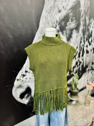 Green Sleeveless Fringe Turtle Neck